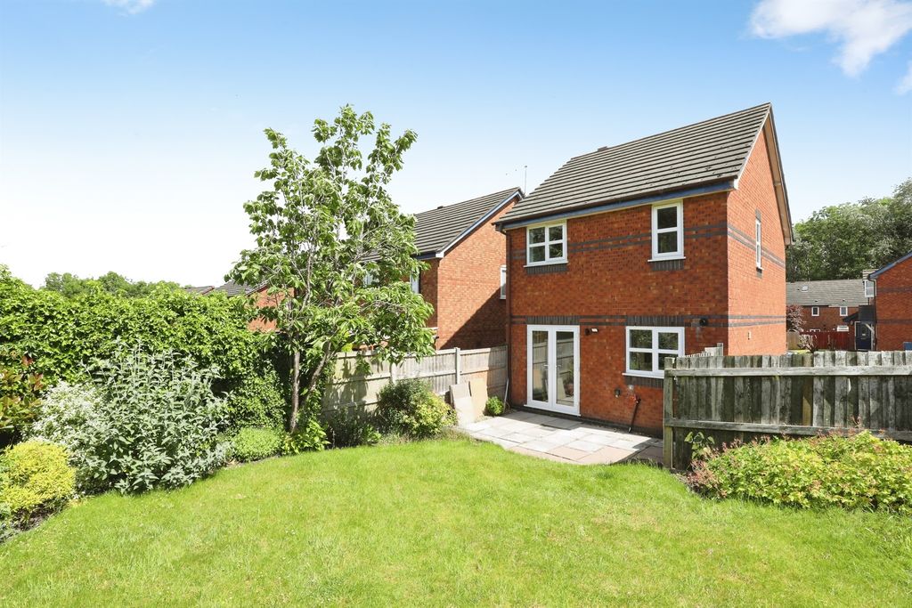 Property photo 2 of 18