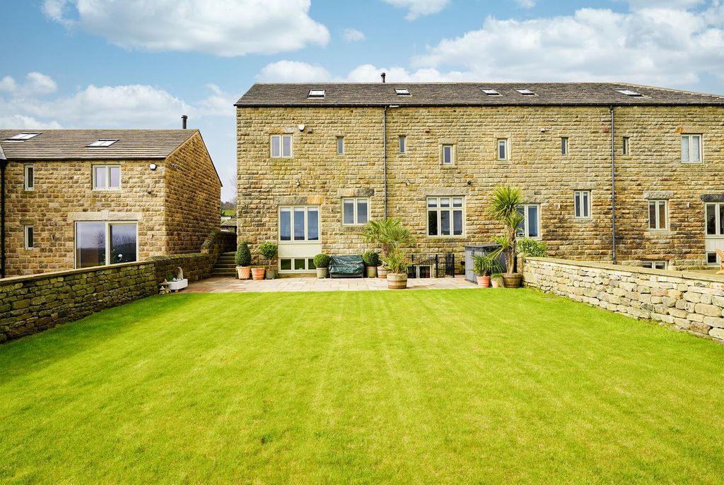Property photo 1 of 36