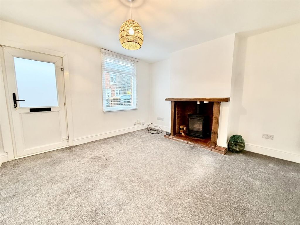 Property photo 2 of 13 Living.Jpeg