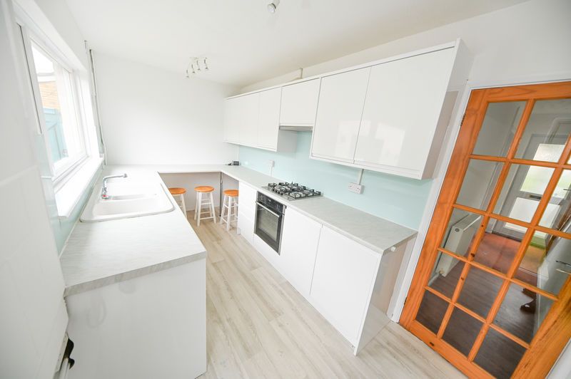 Property photo 2 of 9 Photo 5