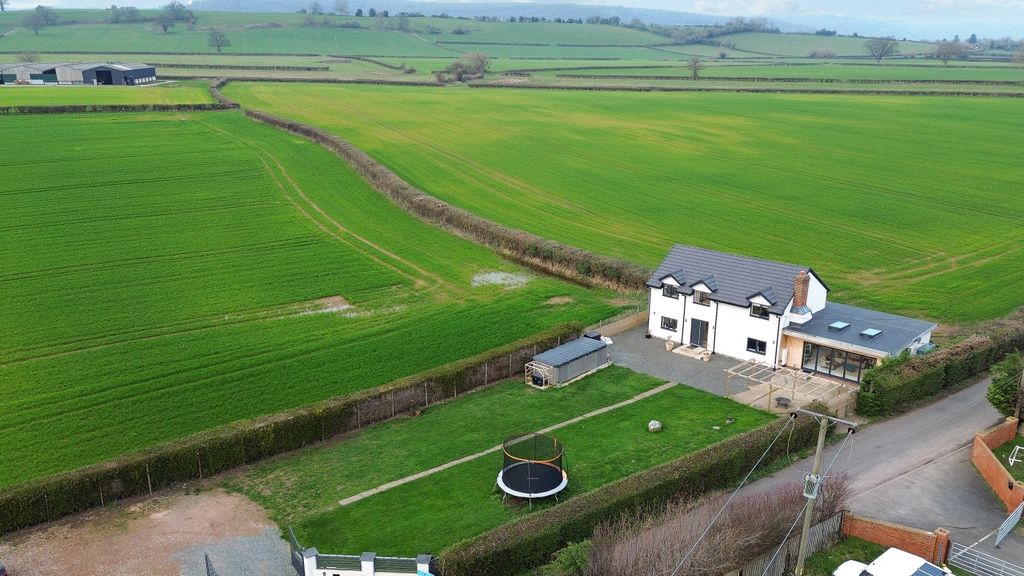 Property photo 1 of 35 Dji_0020