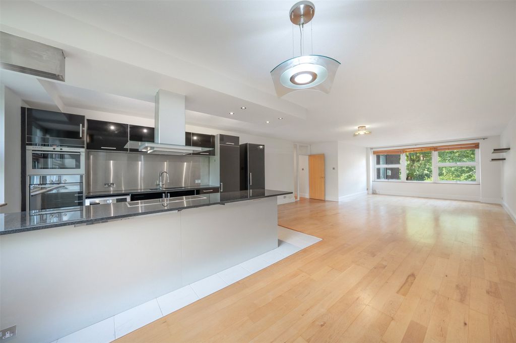 Property photo 3 of 14 Picture No. 04