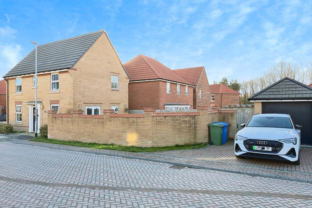 Property photo 1 of 11 3746623