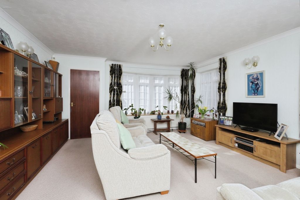 Property photo 3 of 14 Pbox-Img.Jpg