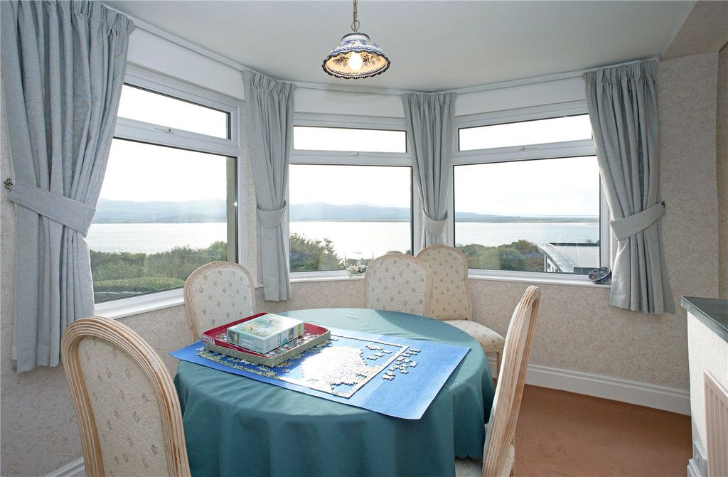 Property photo 3 of 36 Picture No. 08