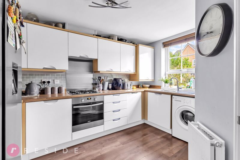 Property photo 3 of 28 Kitchen