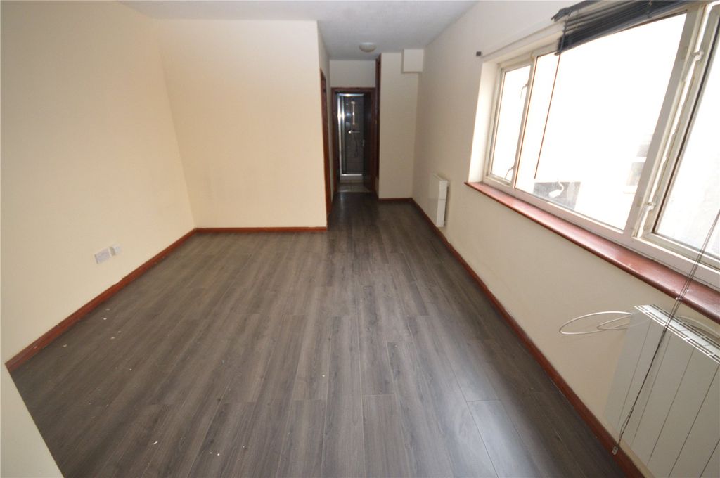 Property photo 3 of 5 Picture No. 01