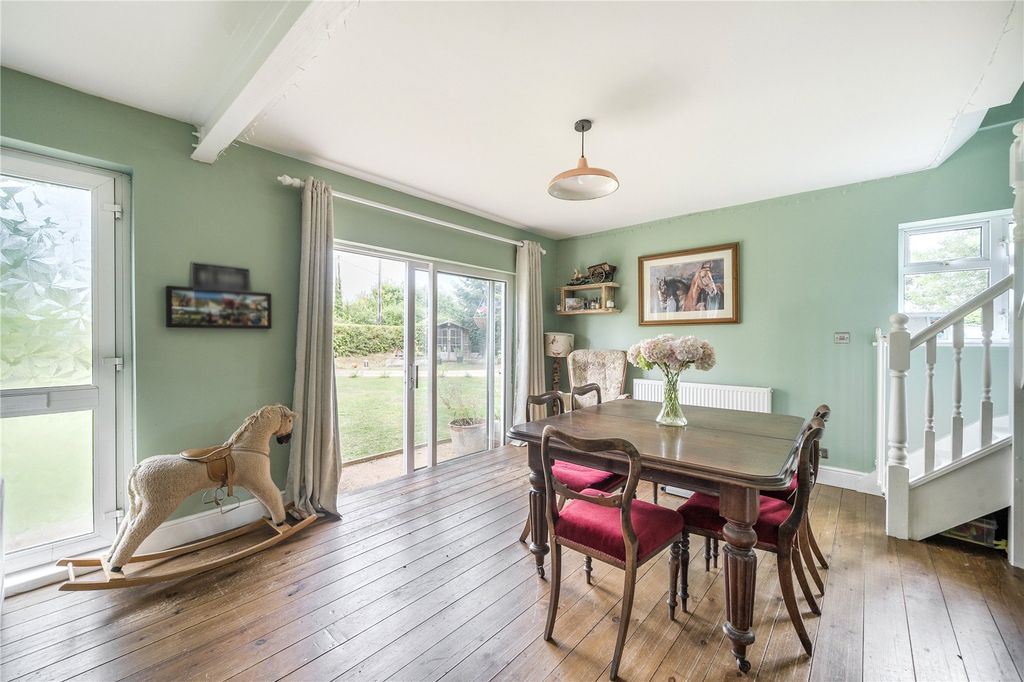 Property photo 2 of 16 Picture No. 11