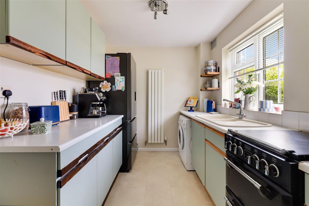 Property photo 3 of 30 Img (6).Jpg