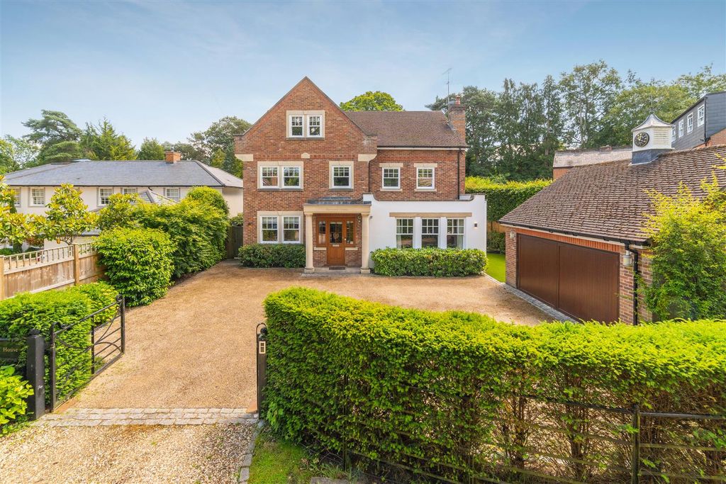 Property photo 1 of 17