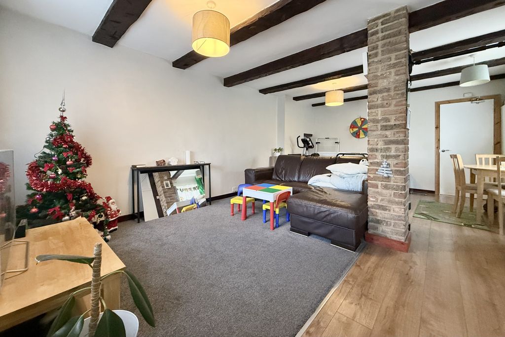 Property photo 2 of 12 2