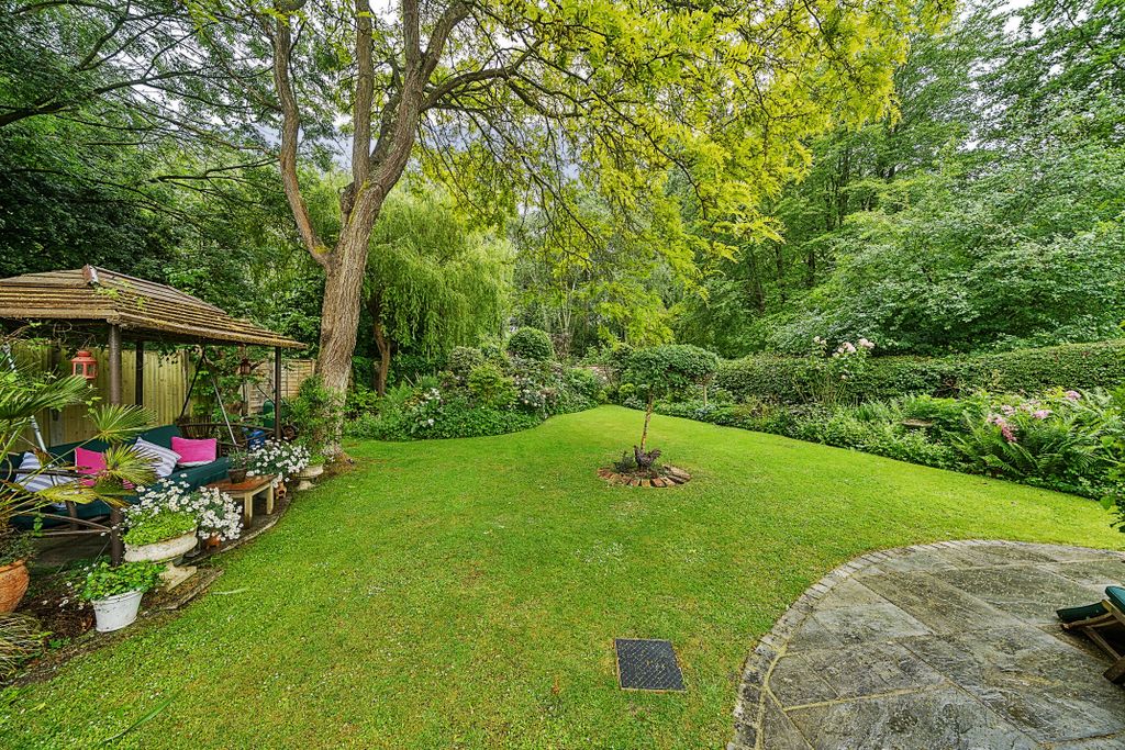 Property photo 2 of 14
