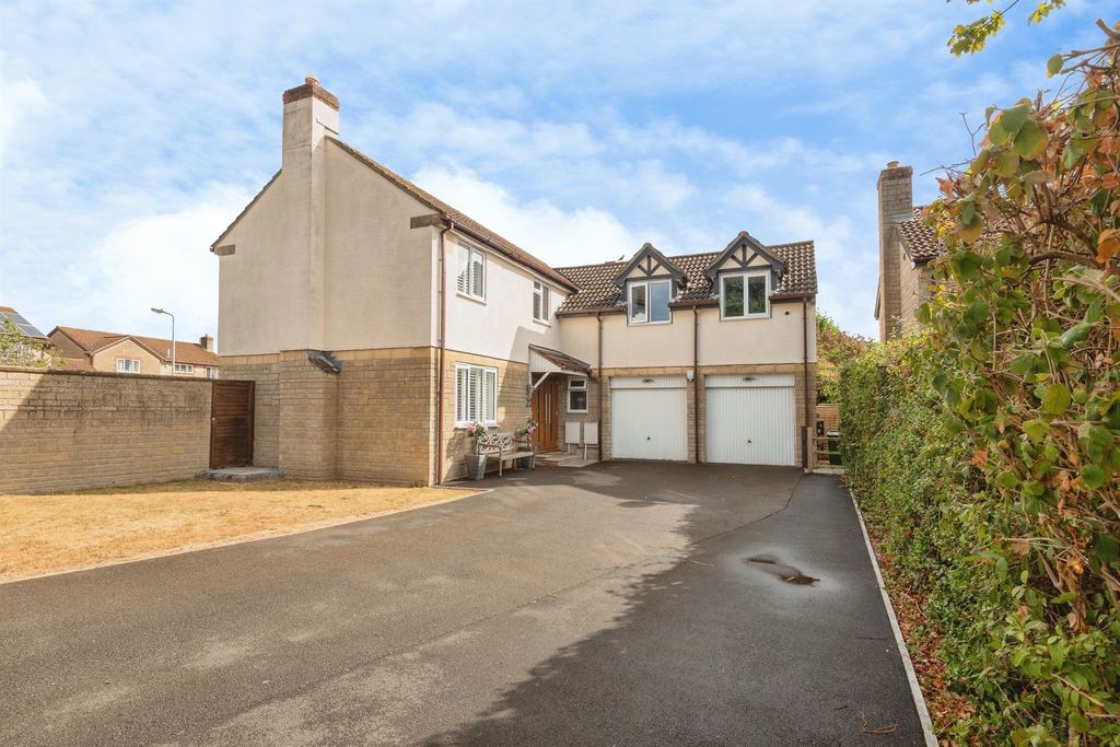 Property photo 1 of 23