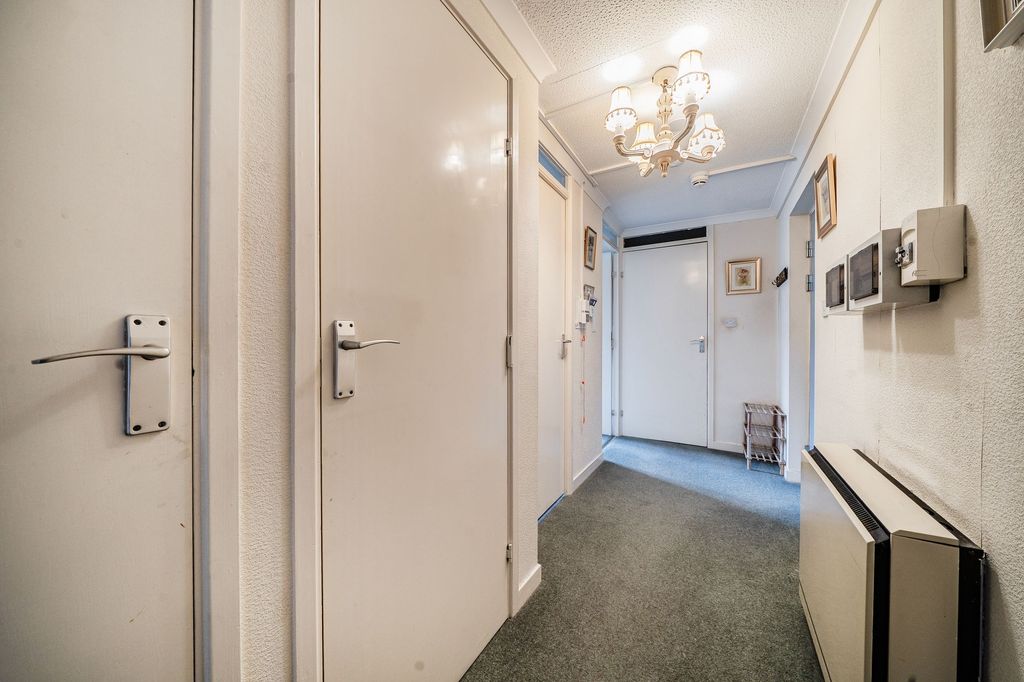 Additional image 7 of 2 bed flat for saleGanderton Court, Pershore WR10