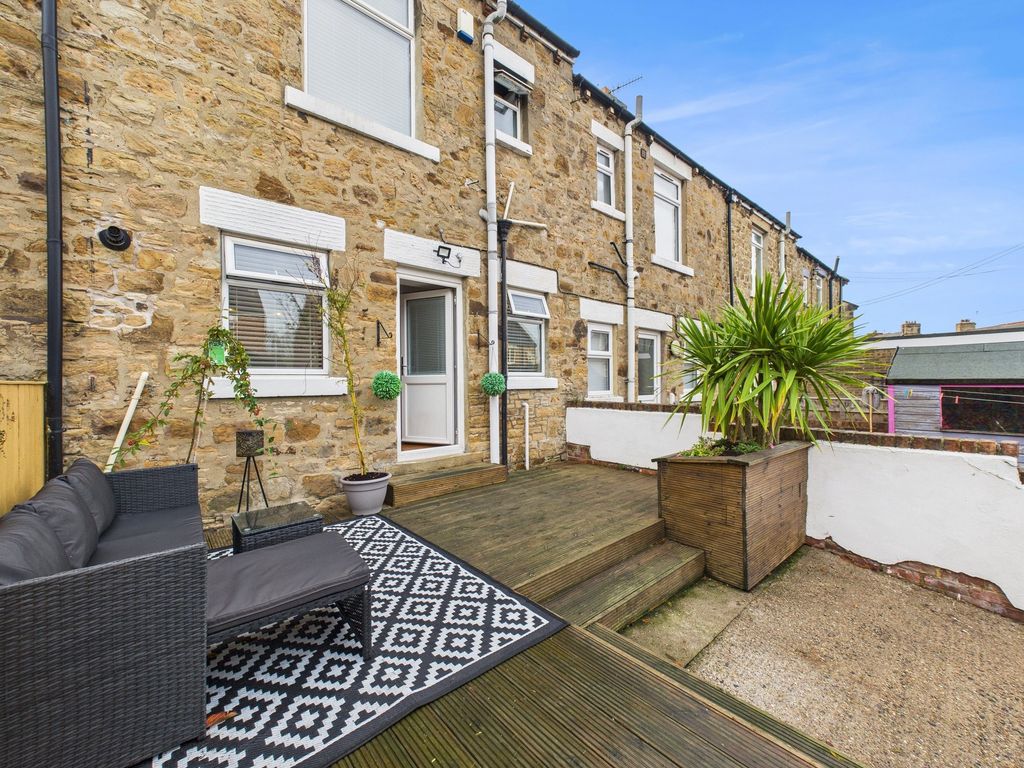 Property photo 1 of 12 External