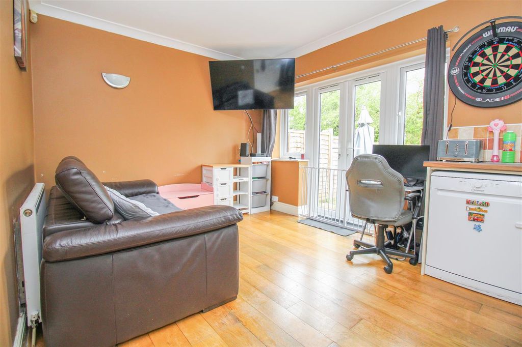 Property photo 2 of 8 Img_4655.Jpg