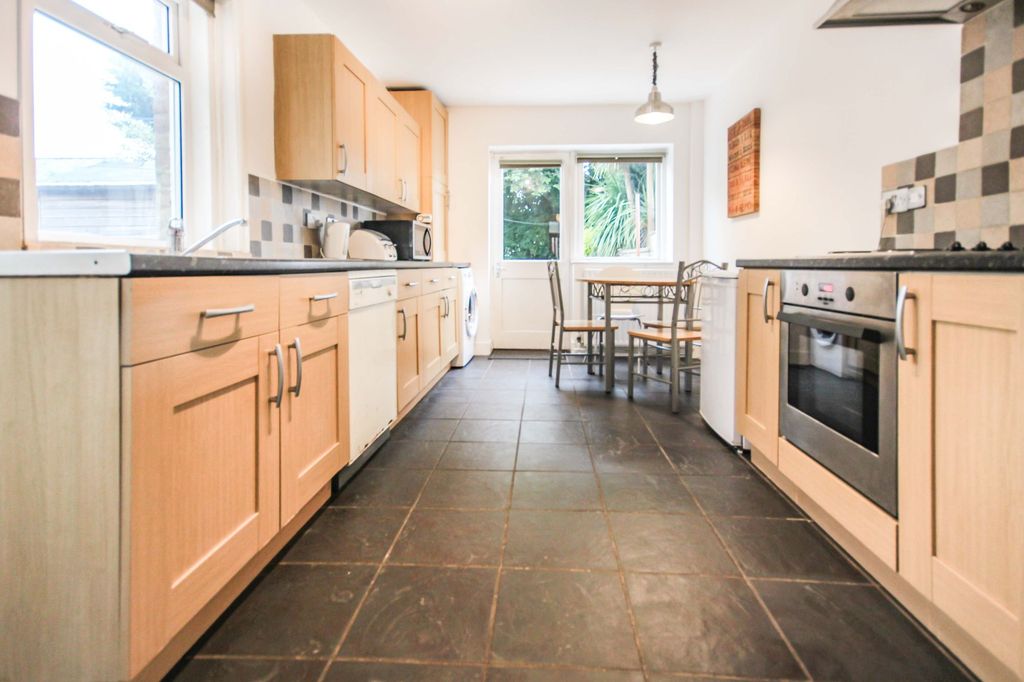 Property photo 1 of 11 Photo 17