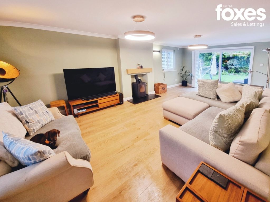 Property photo 3 of 28 3694682