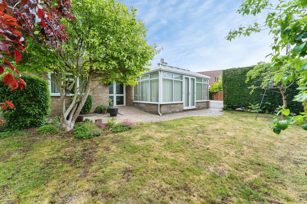 Property photo 2 of 21