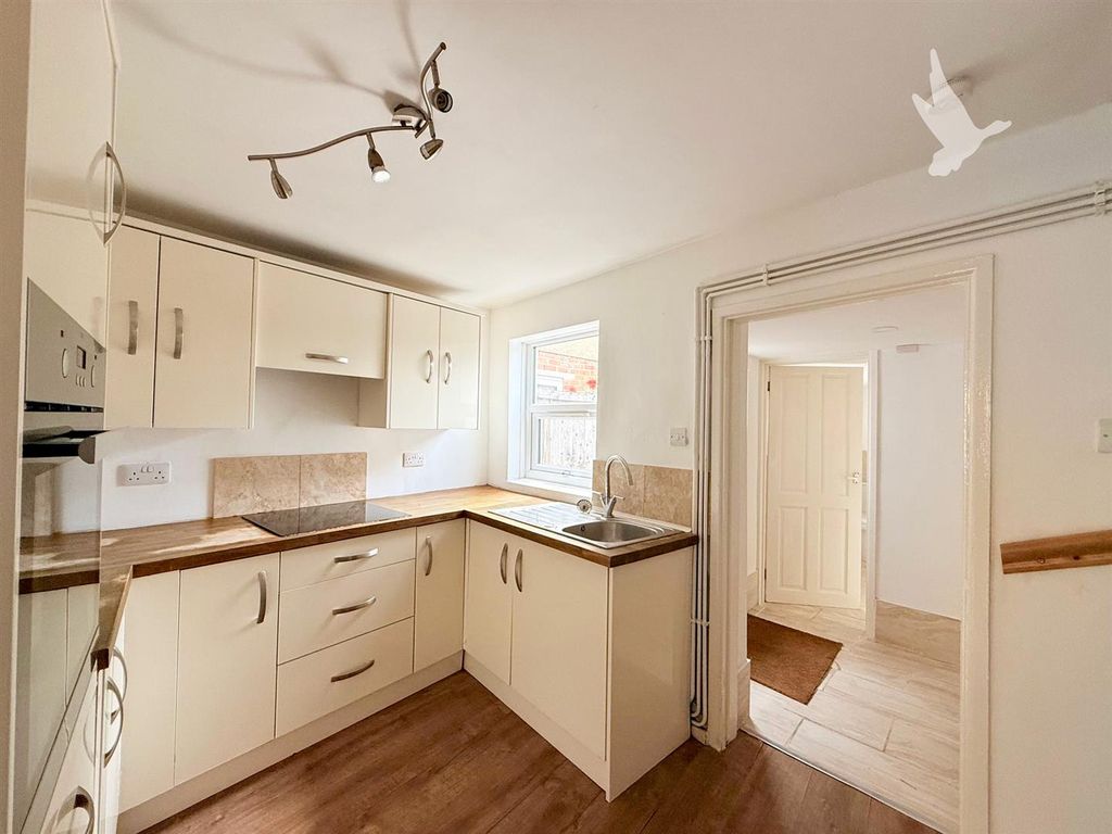 Property photo 3 of 9 45992.Jpg
