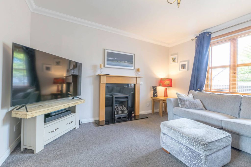 Property photo 2 of 30