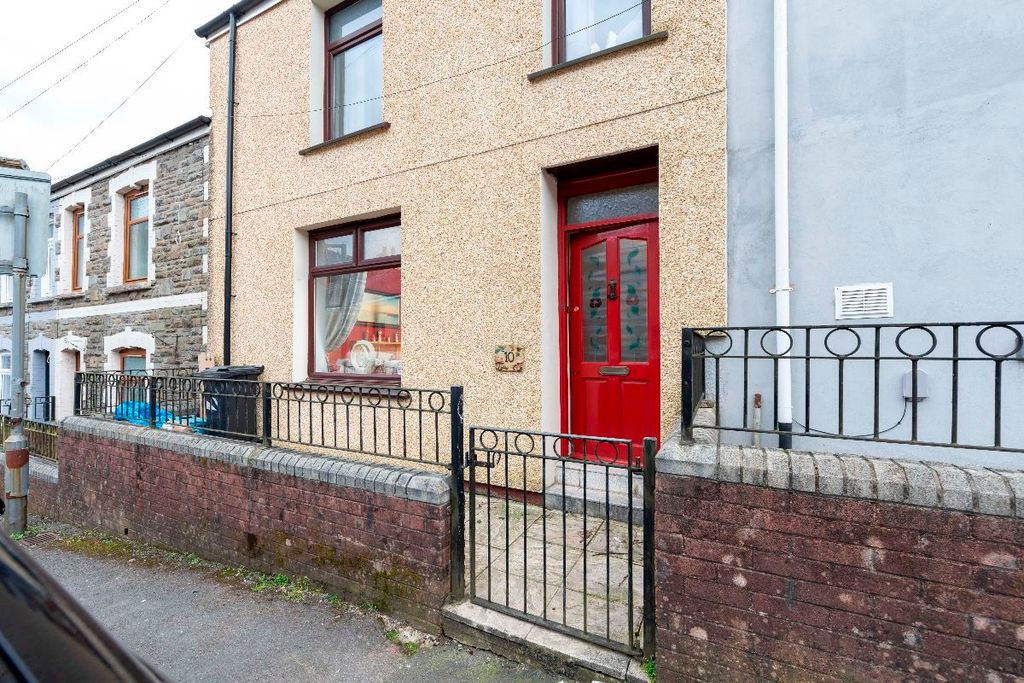 Property photo 3 of 38