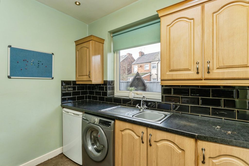 Property photo 2 of 23 Kitchen