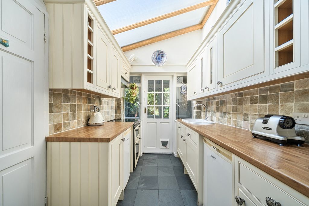 Property photo 2 of 23 Kitchen