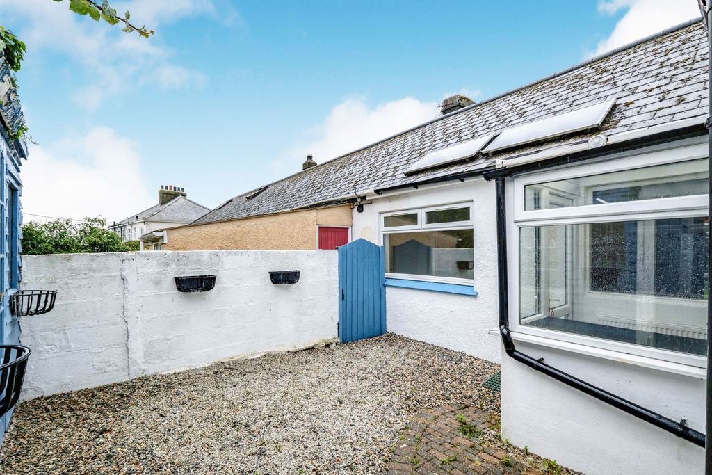 Property photo 3 of 19 Rear