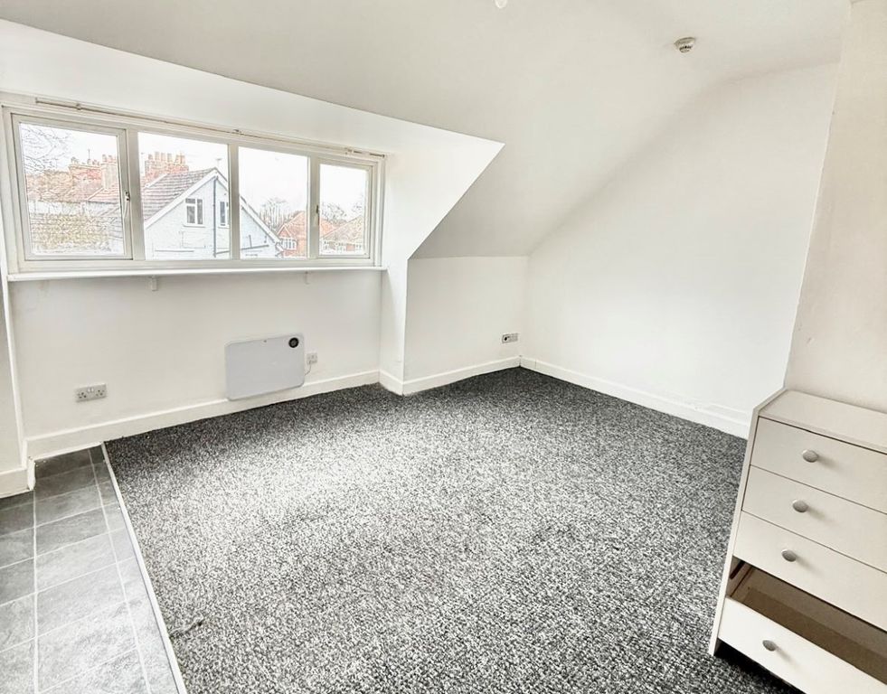 Property photo 2 of 3