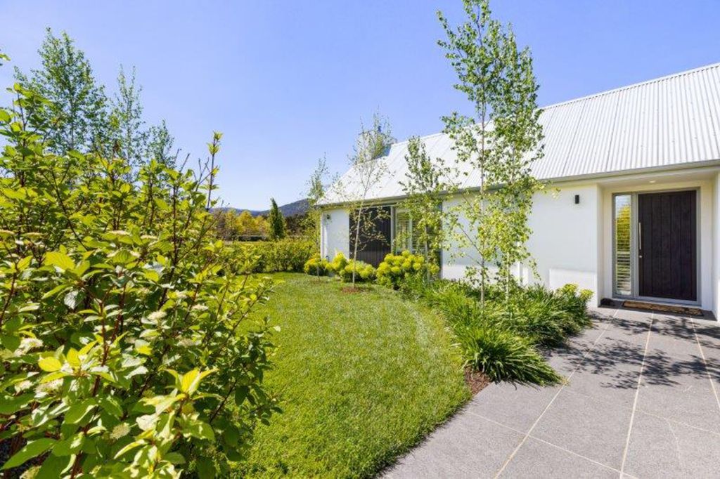 Property photo 3 of 23