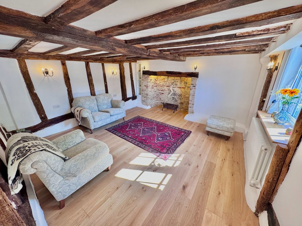 Property photo 2 of 26