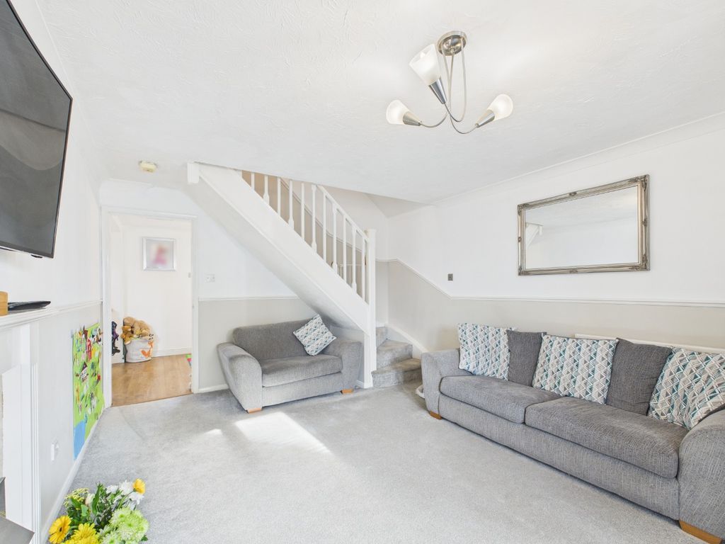 Property photo 2 of 18 4641475