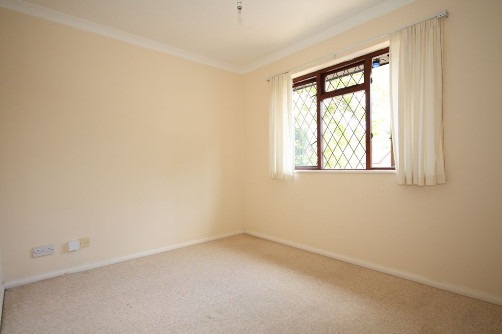 Property photo 3 of 4 Bedroom