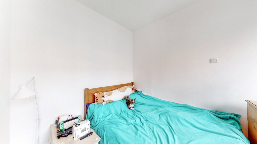 Property photo 3 of 7