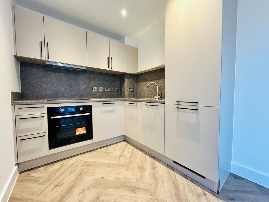 Property photo 1 of 4 Kitchen