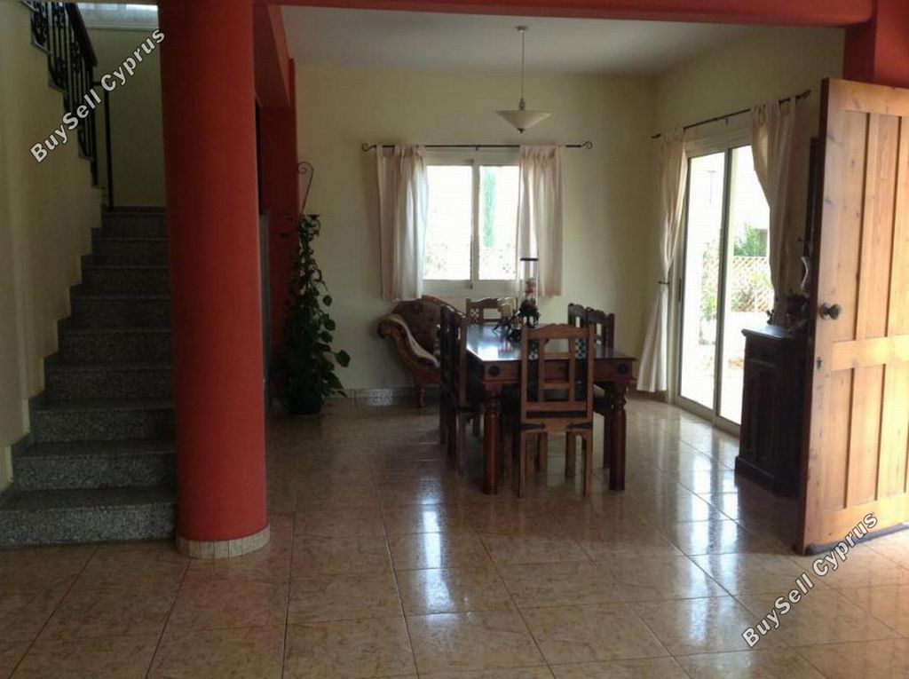 Property photo 2 of 5