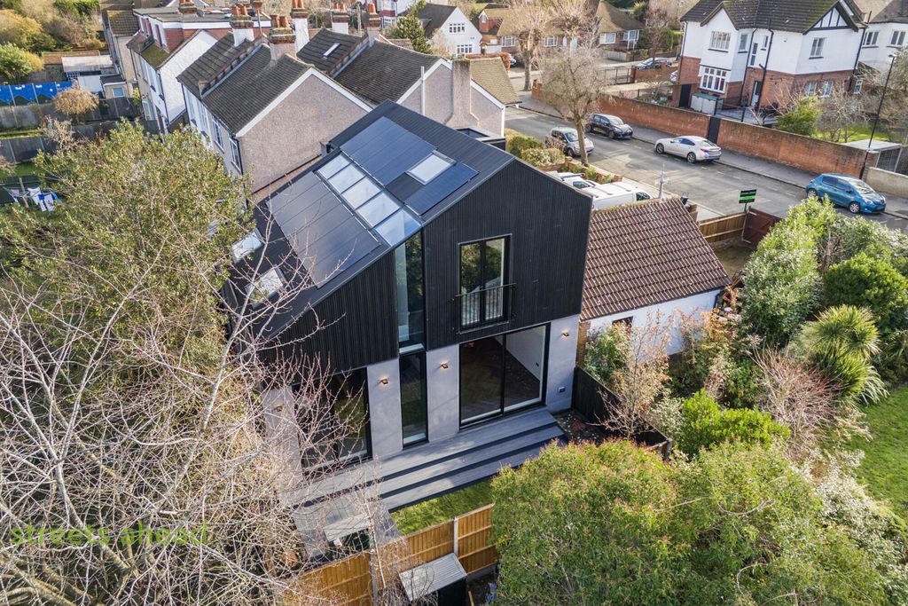 Property photo 1 of 25 644Cb05E-7E05-40c...