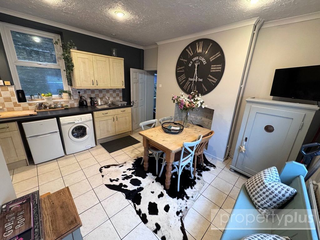 Property photo 3 of 20 Picture No. 16