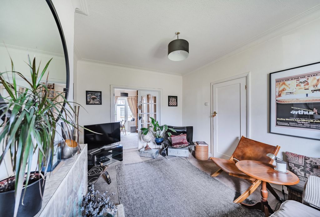 Property photo 1 of 8 1315234-14-685E90...
