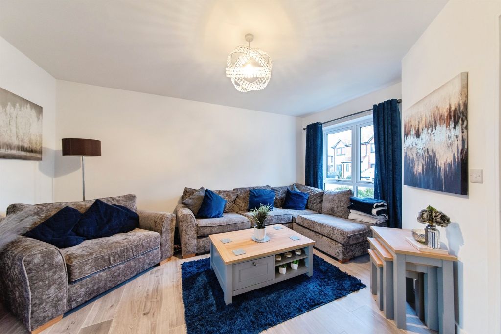 Property photo 2 of 17