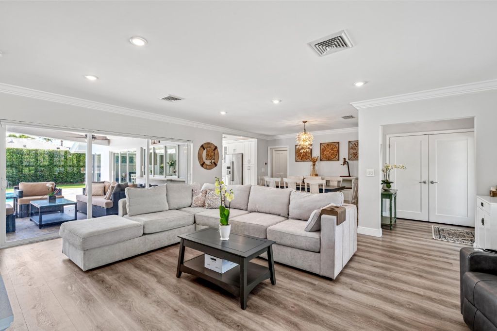 Property photo 3 of 10 <Alttext/>
