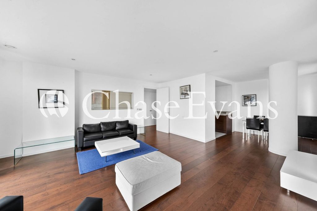 Property photo 3 of 16 Living