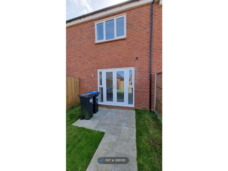 Property photo 3 of 14 Rear