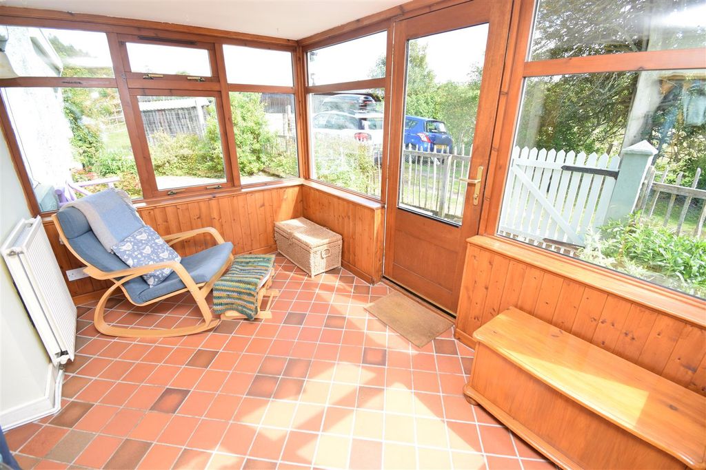Property photo 3 of 30 Sunroom (2)..Jpg
