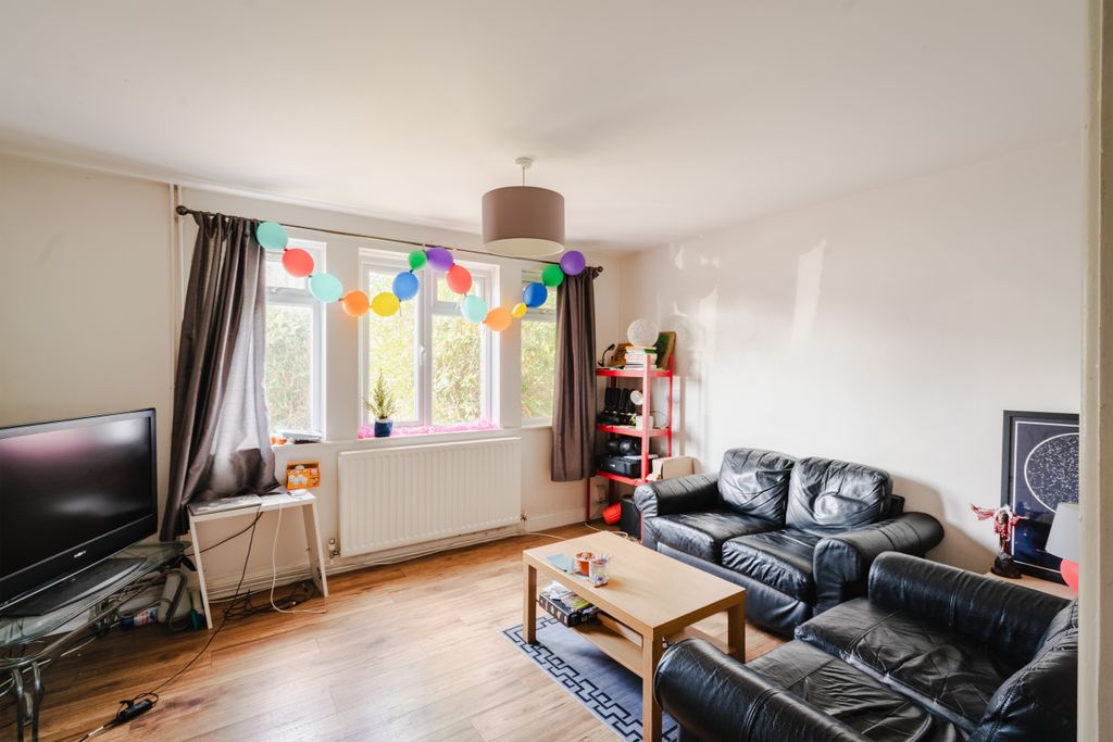 Property photo 3 of 21 27