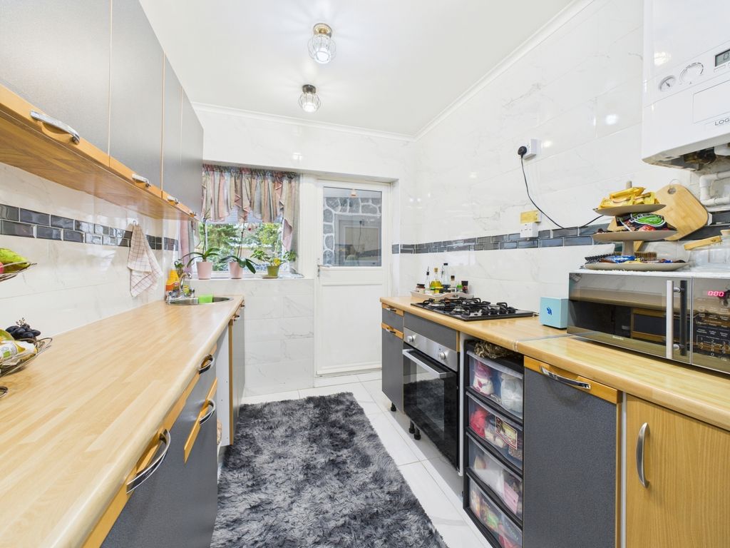 Property photo 2 of 12 Photo 9