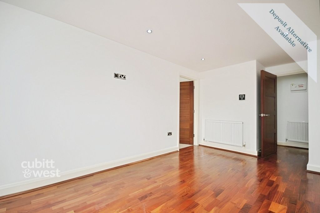 Property photo 1 of 8 000F295d-85054_P5...