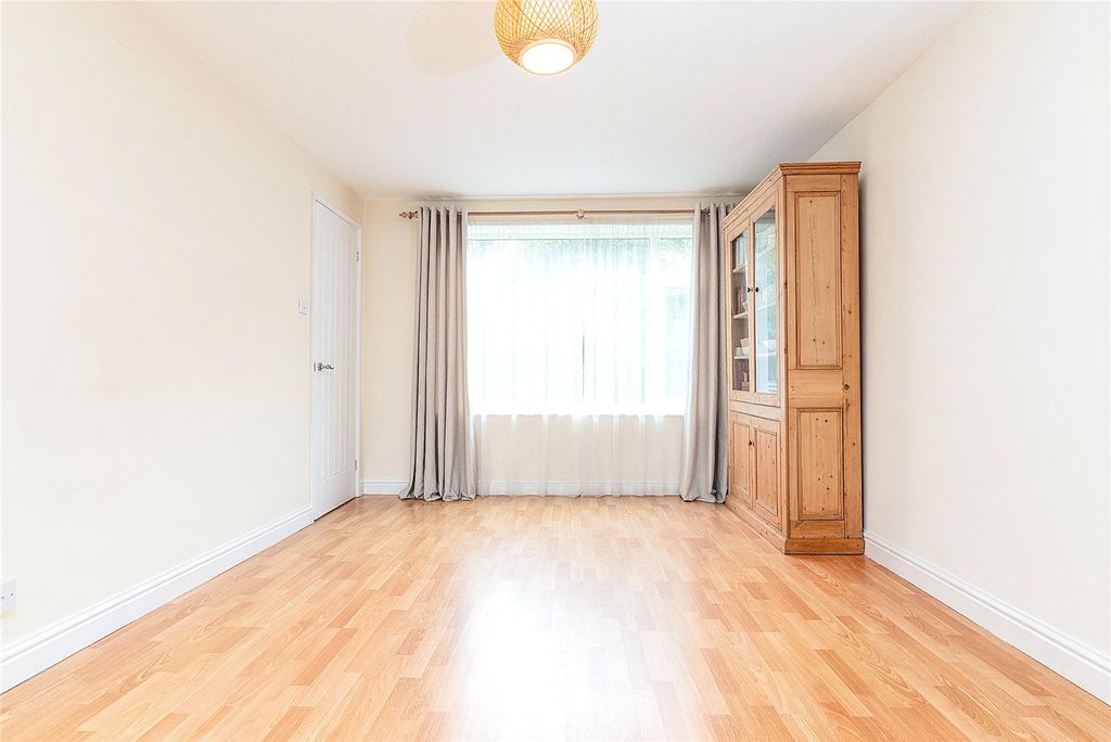 Property photo 3 of 36 Picture No. 20