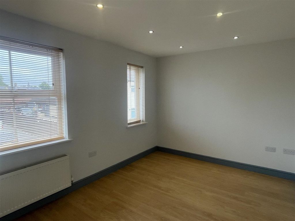 Property photo 2 of 9 Bedroom 1
